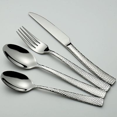 Hammered Silverware Set 16 Piece Flatware Set for 4 18/10 Stainless Steel Kitchen Cutlery Utensil Include Knife Fork Spoon Teaspoon