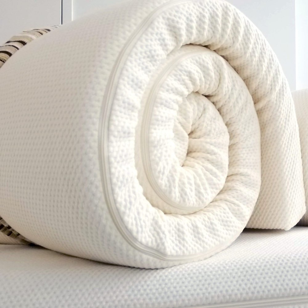 Essentia DormIQ Organic Foam Mattress Topper - Queen (2 Inch). Better Than Memory Foam. Natural Memory Foam with Removable and Washable Organic Cotton Cover.