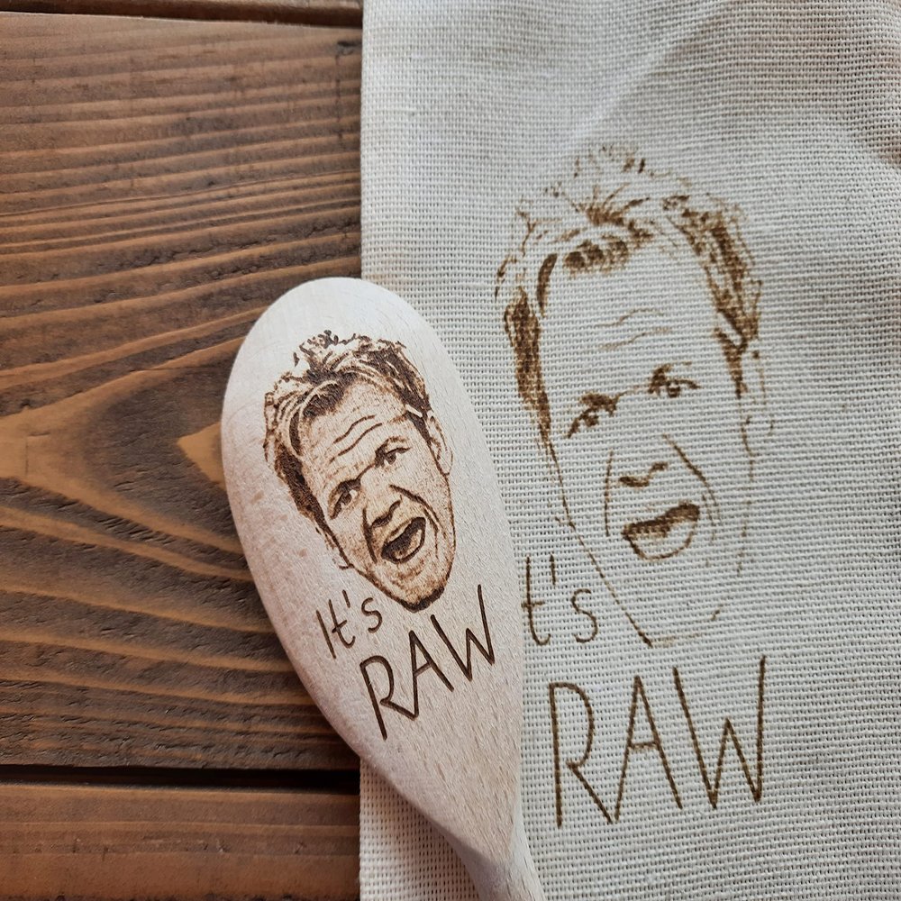 Gordon Ramsay Spoon It's RAW Funny Meme Gift Bag Prank Gift Cotton Wine Bag Housewarming Gift Chef Gift Hells Kitchen Fan Gift (1 Spoon+Engraved Bag)