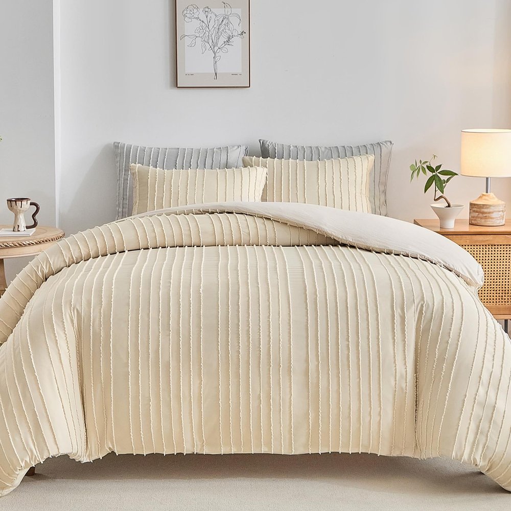 WARMDERN Tufted Duvet Cover Set King Size, Khaki Striped Textured Boho Bedding Set, 3 Pcs Ultra Soft Washed Microfiber Duvet Cover with Zipper Closure (Khaki)