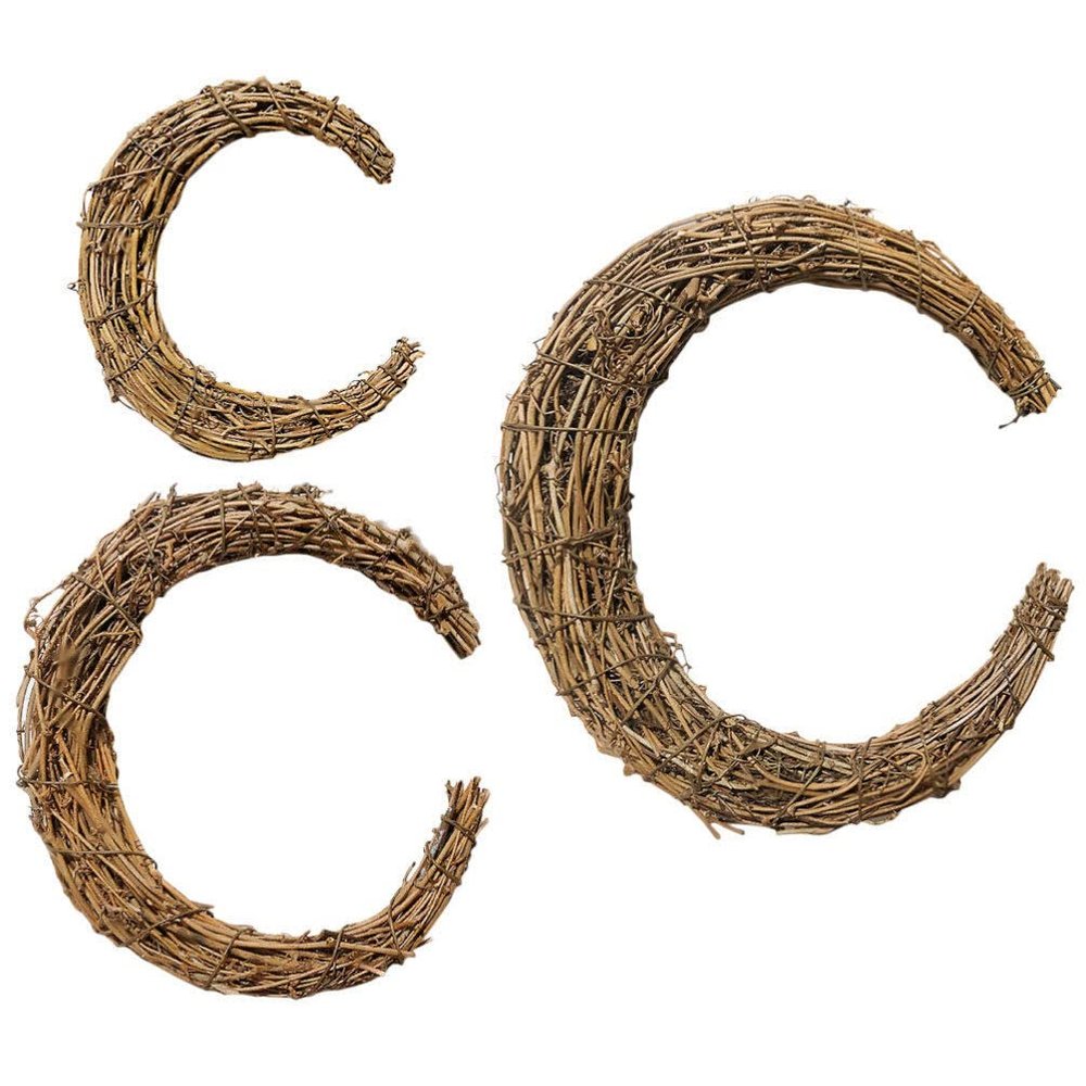 Abaodam 3Pcs Moon Shape DIY Rattan Wreath Grapevine Wreaths for Crafts Handmade DIY Rattans Wreath for Party Decoration