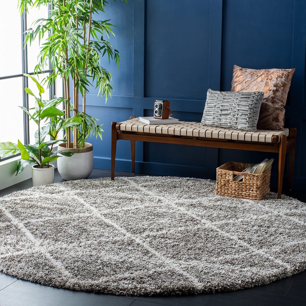 SAFAVIEH Hudson Shag Collection Area Rug - 4' Round, Distressed Grey & Ivory, Trellis Design, Non-Shedding & Easy Care, 2-inch Thick Ideal for High Traffic Areas in Living Room, Bedroom (SGH281K)