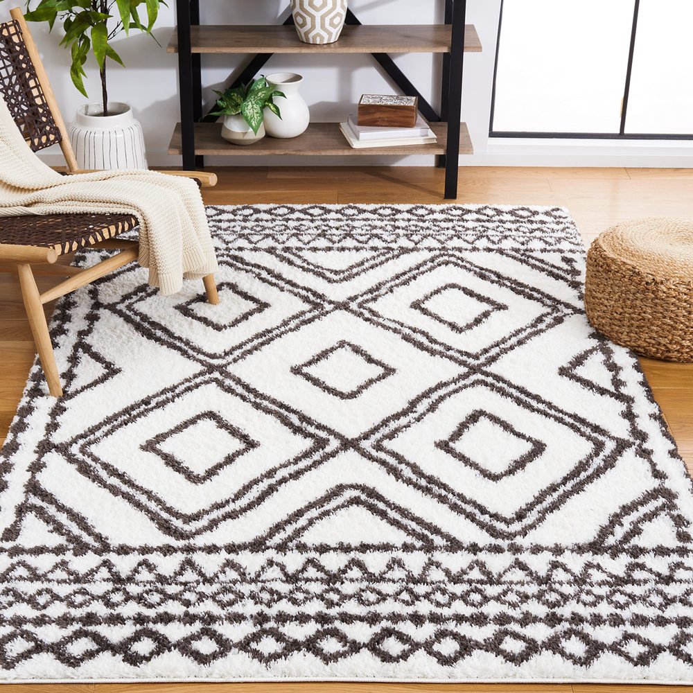 SAFAVIEH Area Rug 8x10 - Berber Shag Collection - Large - Ivory & Dark Grey, Moroccan Design, Non-Shedding & Easy Cleaning, Plush Thick Pile, Ideal for Living Room, Bedroom, Dining Space (BER589B)