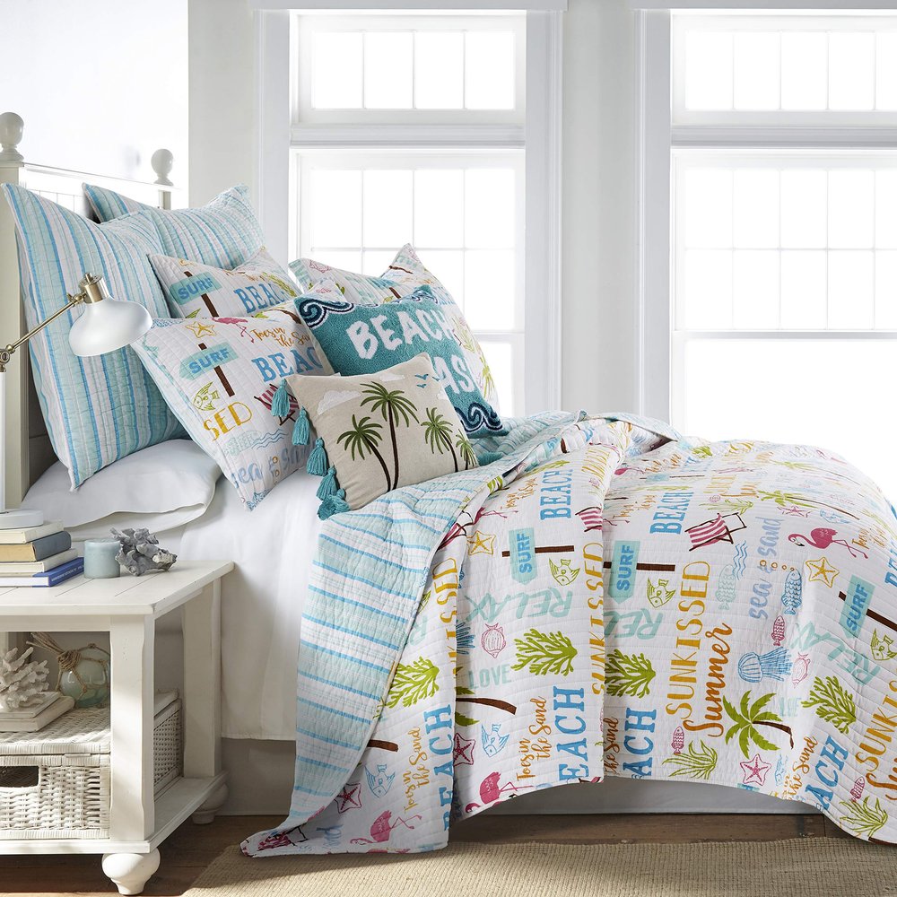 Levtex Home homThreads Beach Days Quilt Set - Twin/Twin XL Quilt (68x86in) + One Standard Pillow Sham (26x20in) - Coastal Beach - Teal Blue Yellow Green Brown Pink - Reversible - Cotton/Polyester
