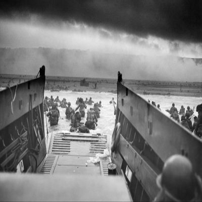 100% Smooth Cotton Paper - Into The Jaws of Death (1944) - Vintage Photograph, Photo, Poster, Print, Art Gift, Decor World War II Photo WW2 WWII 2 Two Omaha Beach - Size: 24 x 16 Inches