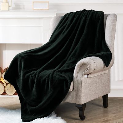 BYTIDE Faux Fur Plush Throw Blankets, Luxury Solid Color Decorative Soft Cozy Fluffy Fuzzy Warm Throw for Couch Sofa Chair Bed Cover, Bedroom Living Room Outdoor Blankets, 50 x 60 in, Black