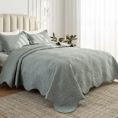 Auemtyn King Size Quilt Set 3 Pieces, Soft Lightweight Summer Bedspread, Reversible Microfiber Bed Coverlet for All Seasons, Green, Floral Pattern (1 Quilt, 2 Pillow Shams)