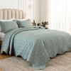 Auemtyn King Size Quilt Set 3 Pieces, Soft Lightweight Summer Bedspread, Reversible Microfiber Bed Coverlet for All Seasons, Green, Geometric Pattern (1 Quilt, 2 Pillow Shams) view 1