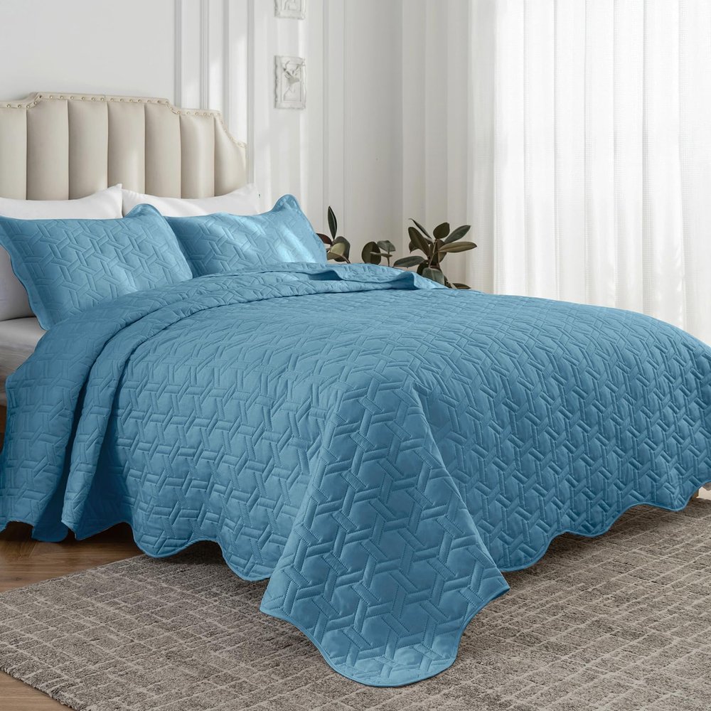 Auemtyn Full/Queen Size Quilt Set 3 Pieces, Soft Lightweight Summer Bedspread, Reversible Microfiber Bed Coverlet for All Seasons, Spa Blue, Geometric Pattern (1 Quilt, 2 Pillow Shams)
