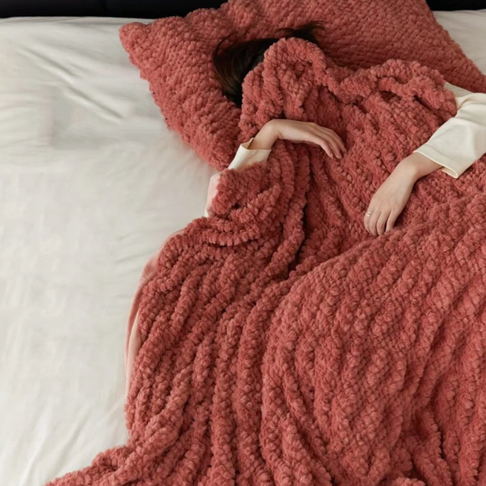 AOPPLSOT Grey Throw Blankets, Faux Fur Heavy Plush Blanket, Throw Blankets for Couch Und Bed, Super Soft Cozy Microfiber Blanket,Red,150 * 200cm