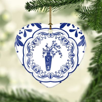 Chinese Classical Style Blue and White Porcelain Print Pattern Heart Ornament Xmas Tree Decoration Flat Ceramic Christmas Ornament Double Sided Holiday Collectible Present Gift for Friends Family