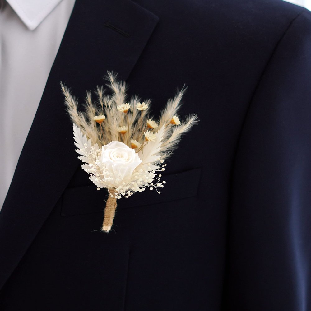 Pure White Dried and Preserved Flowers, Boutonniere for Men, Lapel pin/ Groom pin for Men, Wedding Flowers Bouquet, Dried Flower Bouquet, Rustic Wedding Decor, Bridal Bouquet, Bridemaids Gift (W07)