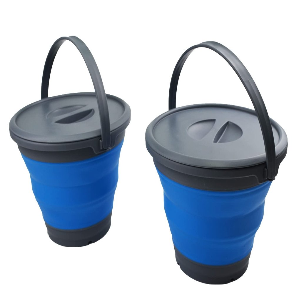 SAMMART 5.5L (1.4 Gallon) Collapsible Plastic Bucket with Lid - Foldable Round Tub with Lid - Portable Fishing Water Pail - Space Saving Outdoor Waterpot. (Grey/Blue (Set of 2))