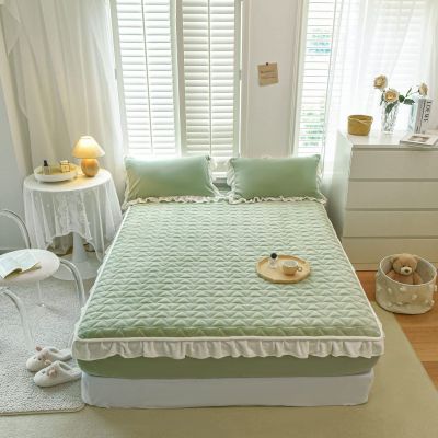 FCLDESHOP Queen Fitted Sheet Bedding,Quilted Thick Coral Fleece Fitted Bed Sheet, Ruffled Non-Slip Thermal Mattress Protector for Girls Bedroom,Green,150 * 200cm