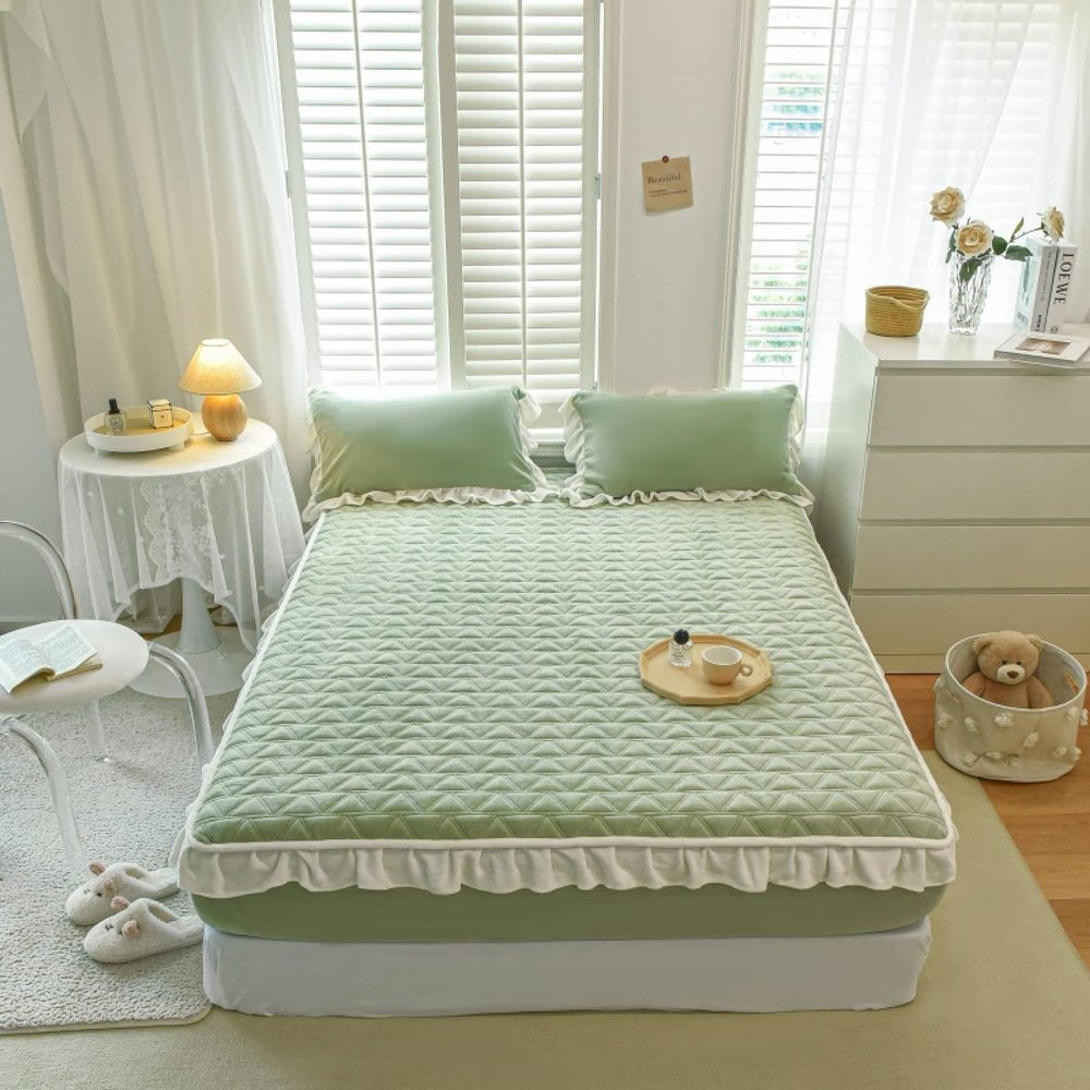 FCLDESHOP Queen Fitted Sheet Bedding,Quilted Thick Coral Fleece Fitted Bed Sheet, Ruffled Non-Slip Thermal Mattress Protector for Girls Bedroom,Green,150 * 200cm