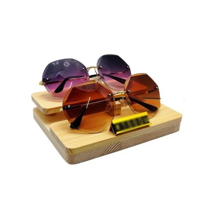 BNNP Eyeglass Storage Rack Glasses Display Stand Multi-Layer Glasses Display Stand Sunglasses Display Props Wooden Ladder Glasses Decorative Stand Eyeglass Organizer Display Rack (Color : 2 Layers)