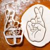 American Sign Language Letter R Cookie Cutter, 1 piece - Bakerlogy view 2