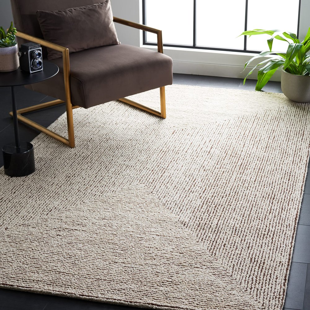 SAFAVIEH Abstract Collection Accent Rug - 4' x 6', Ivory & Black, Handmade Wool, Ideal for High Traffic Areas in Entryway, Living Room, Bedroom (ABT609A)