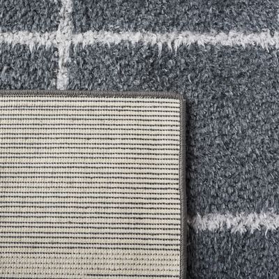 SAFAVIEH Area Rug 8x10 - Norway Shag Collection - Large - Dark Grey & Light Grey, Checkered Pattern, Non-Shedding & Easy Cleaning, Thick Pile, Ideal for Living Room, Bedroom, Dining Space (NOR206F)
