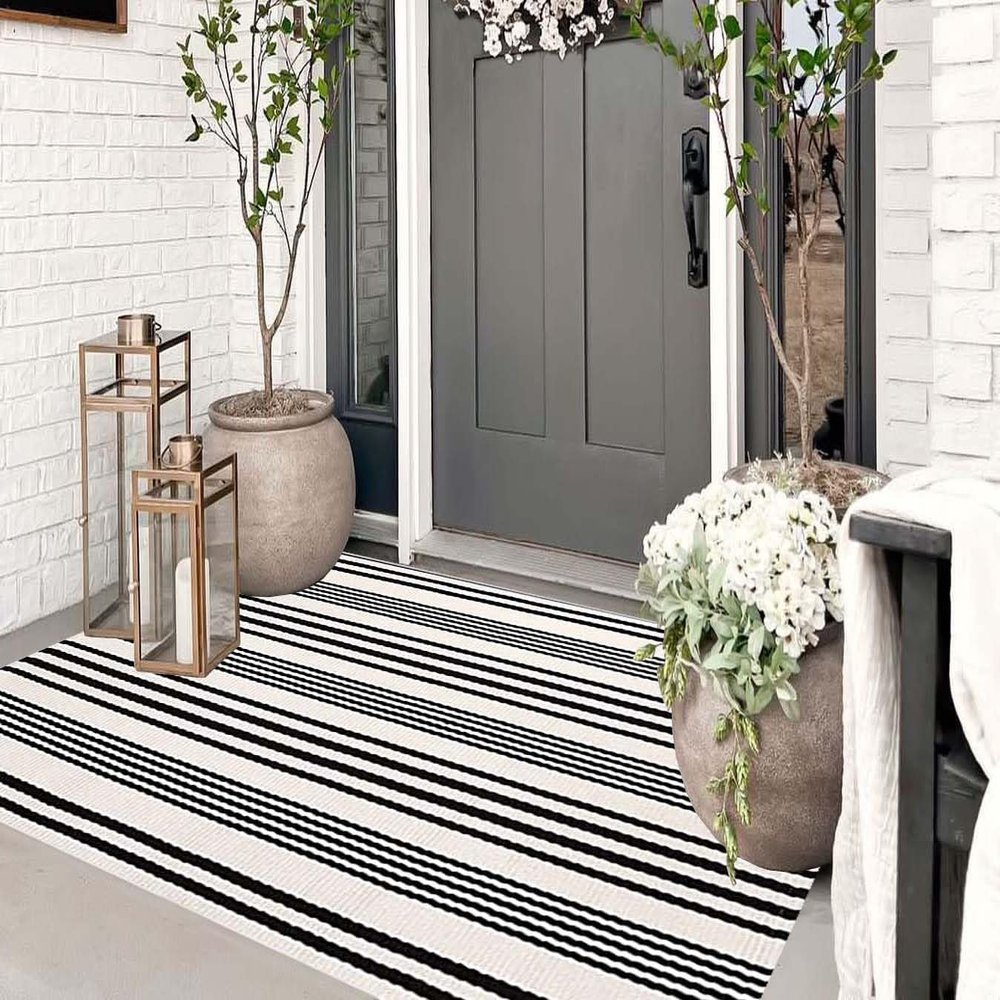 Black and White Outdoor Rug 3'x 5' Front Porch Rug Cotton Hand-Woven Striped Rug Machine Washable Indoor/Outdoor Area Rug Front Door Floor Mat for Farmhouse/Layered Door Mats/Living Room/Entryway