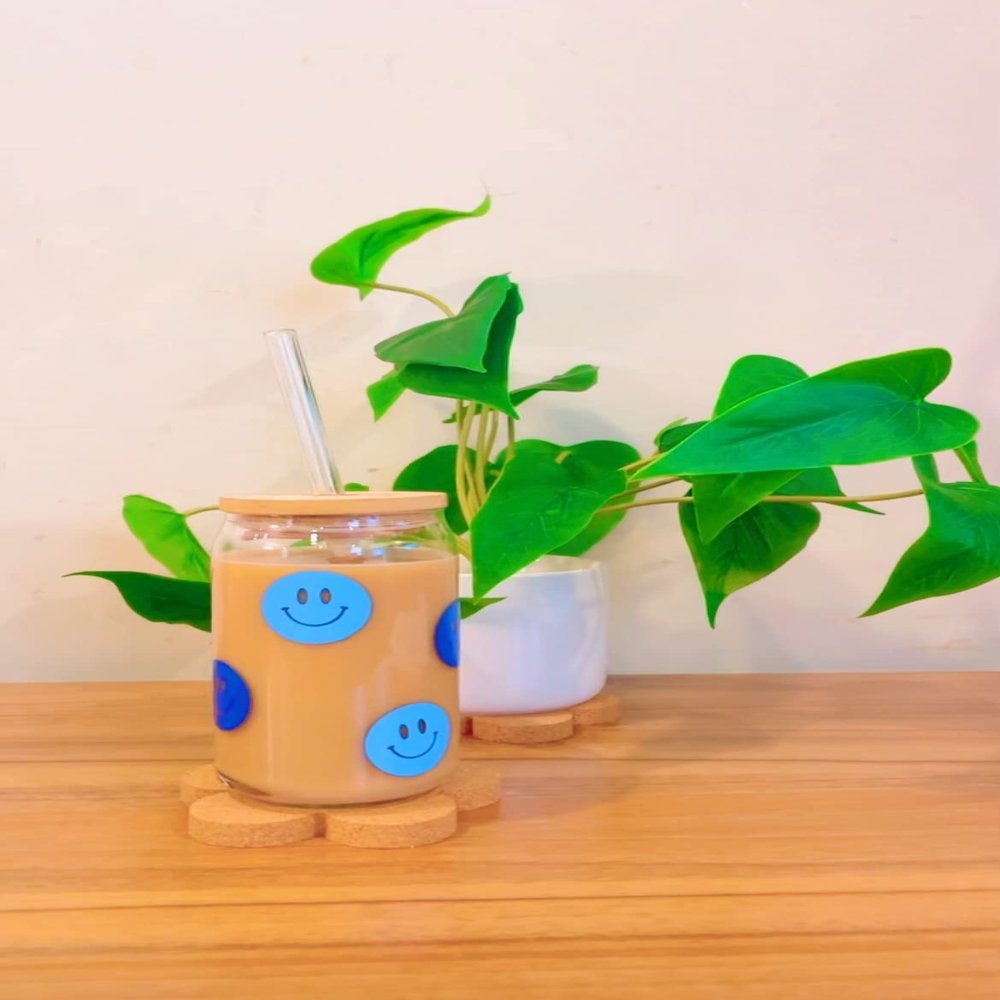 Iced Coffee Glass Cup with Bamboo Lid and Straw | 16oz Beer Can Glass | beer glass Cup | Can Shaped Glass Soda Can Cup | Smiley face bleu Glass Cup, Beer Glass Can, Glass Coffee Cup