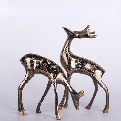 2Pcs Brass Couple Deer Sculpture,Pakistan Metal Hand-Carved Copper Animal Elk Statue Model Crafts Desktop Ornament Bar Home Living Room Bookshelf Wine Cabinet Decor Accessories