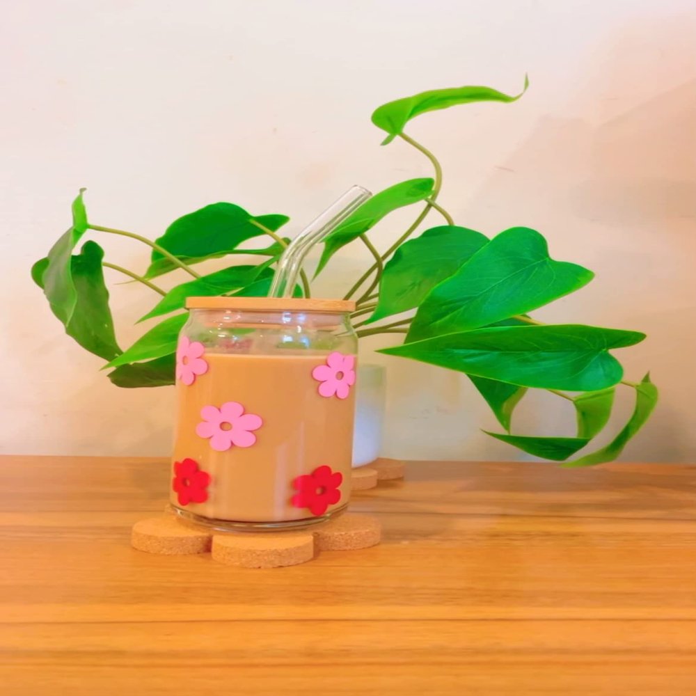 Iced Coffee Glass Cup with Bamboo Lid and Straw | 16oz Beer Can Glass | beer glass Cup | Can Shaped Glass Soda Can Cup | Retro flowers pink and red Glass Cup, Beer Glass Can, Glass Coffee Cup