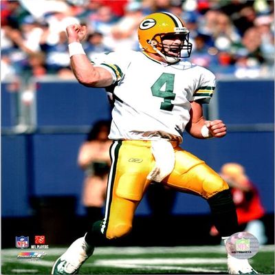 Autograph Warehouse 725878 8 x 10 in. Brett Favre Green Bay Packers Quarterback Photofile Licensed Photo