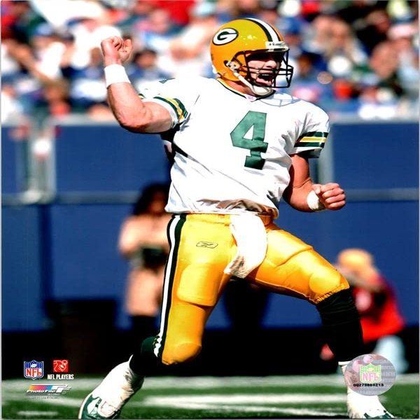 Autograph Warehouse 725878 8 x 10 in. Brett Favre Green Bay Packers Quarterback Photofile Licensed Photo