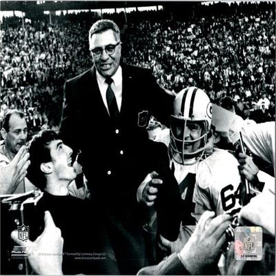 Autograph Warehouse 725980 8 x 10 in. Vince Lombardi Green Bay Packers Hall of Famer Photofile Licensed Photo