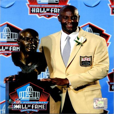 Autograph Warehouse 725916 8 x 10 in. Jerry Rice San Francisco 49ers Hall of Famer Photofile Licensed Photo