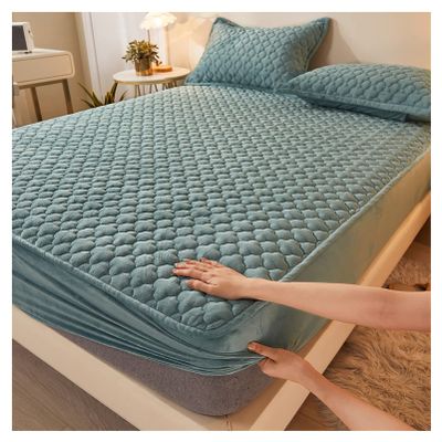 STANGK Quilted Velvet Stretch Fitted Bed Sheet King Queen Full Twin Size Mattress Protector Cover Solid Color Soft Warm Mattress Cover with 11.8in Deep Pockets Bed Mattress Topper with 2 Pillowcase