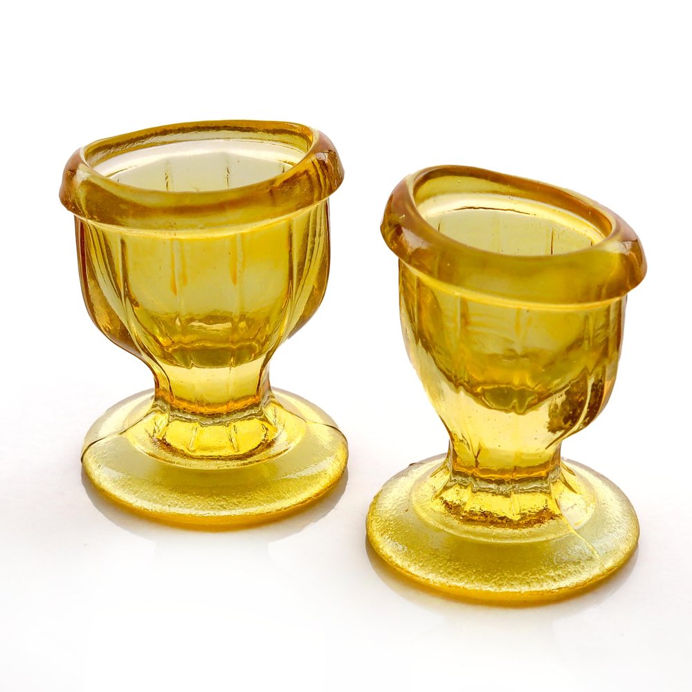 2activelife Glass Eye Wash Cups - Set of 2 with Storage Container | Eye Cleaner Solution for Tired Eyes, Eyestrain, Makeup and Dust | Eye Shaped Rim for Eye Rinse and Cleansing - Yellow