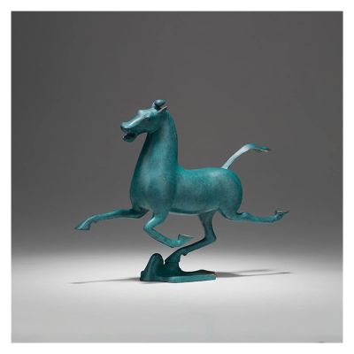Table Desktop Decor Brass Horse Statue Decor Handmade Modern Horse Sculpture Handicraft, Statue Decorations for Home Bookshelf Fireplace Office Desk Decor Statue Ornament