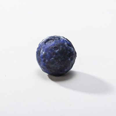WGPHD Meditation Home Natural Crystal Mini Moon Model Sculpture Reiki Amethyst Sodolite Rould Shape Gemstone Crystal Opal Stone Handicraft Ornament (Color : Sodolite)