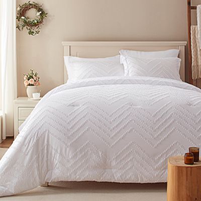 Anluoer King Bed in a Bag 7 Pieces, White Tufted Comforter Set with Comforters, Pillow Shams, Pillowcases, Flat Sheet, Fitted Sheet - All Season Bedding