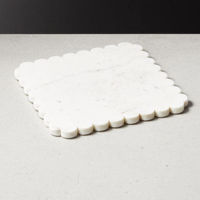 White Marble Scalloped Serving Board Marble Cheese Board Marble Chopping Board Fluted Plate Marble Decorative Plate Cheese Platter Board (1 piece Serving Board)