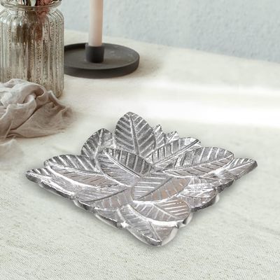 BBH Home's Handmade Silver Novelty Shaped Aluminium Tray 6.88 x 6.88 x 0.78 AMBBVK043AB2020