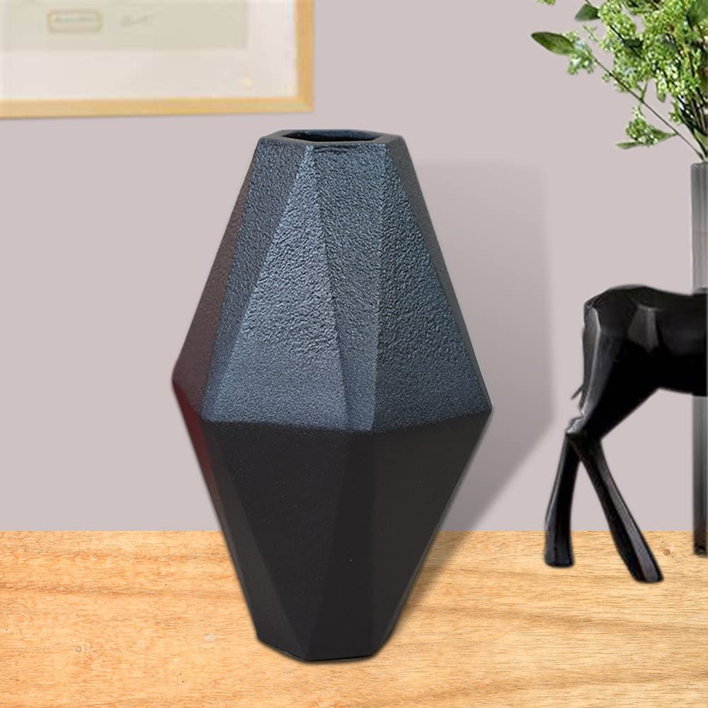 BBH Home's Handmade Black Speaciality Shaped Aluminium Vases 4.33x4.33x7.09 Inch AMBBAOB110A