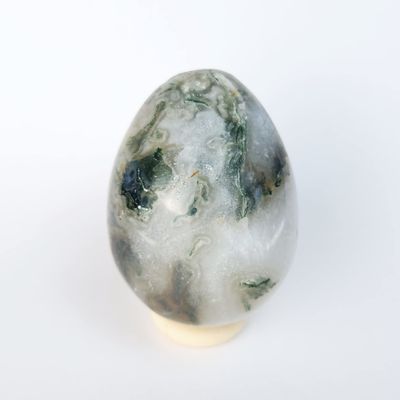 India Moss Agate Crystal Egg by Shelf & Stone. Moss Agate Gemstone Egg for Calm, Joy & Abundance. Handmade. Includes Stand. Great for Reiki/Meditation/Easter Dcor 2.25"H x 1.75"D 147g (Moss Agate)