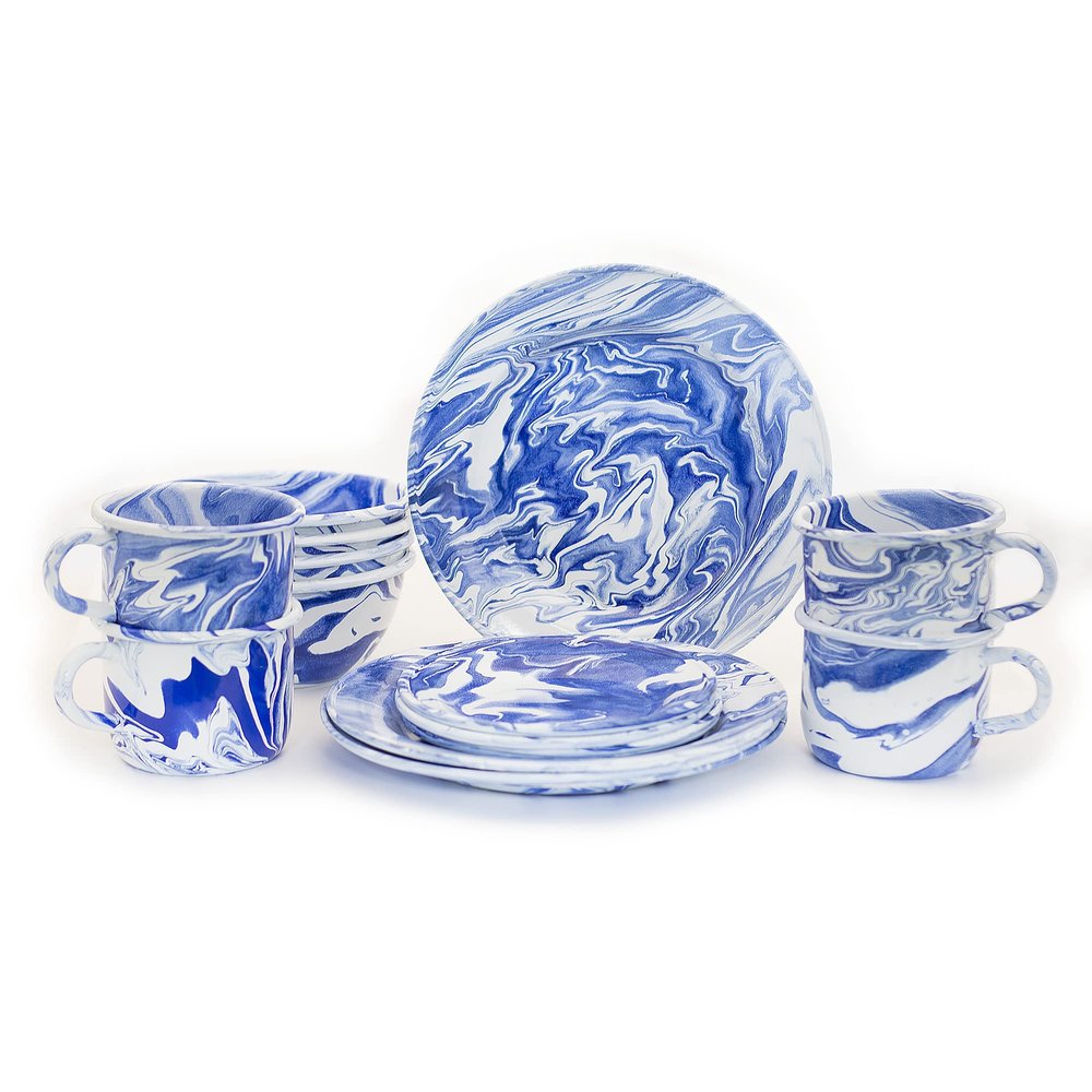 Artesano Home Decor Hand-Painted Enamelware Set of 16 Pieces - Blue Marble Design - 4 Dining Plates 10" - 4 Dessert Plates 7" - 4 Bowls 34oz - 4 Mugs 22oz, Ideal for Home, Party and Camping