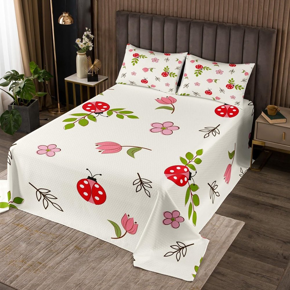 3 Piece Red Ladybug Quilt Bedding Set Women Aldult Lightweight Bedding Flower and Leaf Bedspread Set Cute Ladybug Bedspread Coverlet Soft Microfiber Home Quilt Set for King Bed All Season