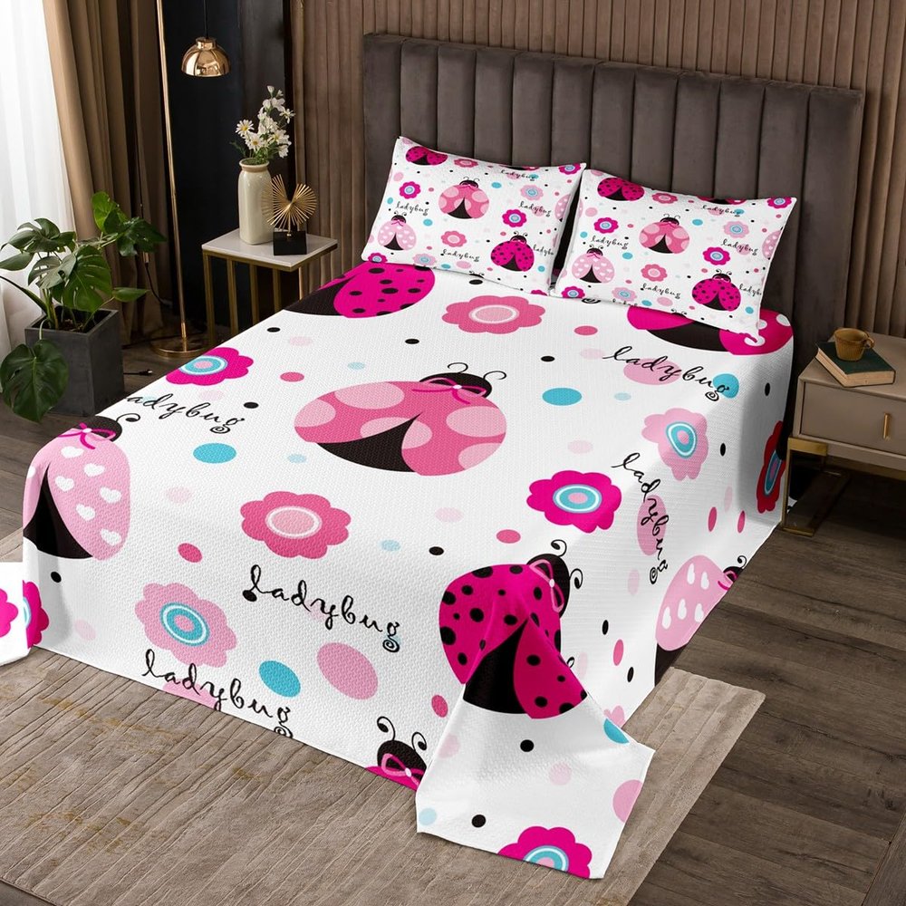 3 Piece Kawaii Ladybug Quilt Bedding Set Women Aldult Lightweight Bedding Flowers and Plants Bedspread Set Pink and Blue Bedspread Coverlet Soft Microfiber Home Quilt Set for King Bed All Season
