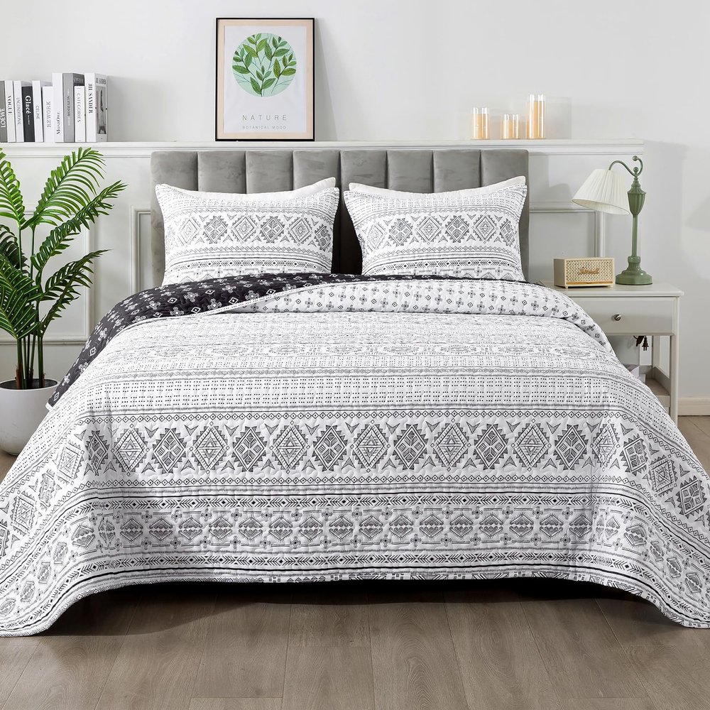 Andency Black White California King Quilt Set, 3 Pieces Boho Lightweight Soft Striped Cal King Bedspread for All Season (112"x104"), Printed Bohemian Microfiber Reversible Coverlet Comforter Sets