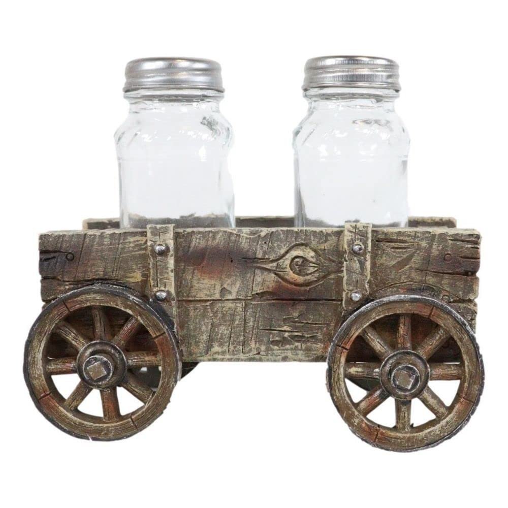 1 Set Of Vintage Old Fashioned Faux Wood Rustic Wagon Cart Salt Pepper Shakers Holder