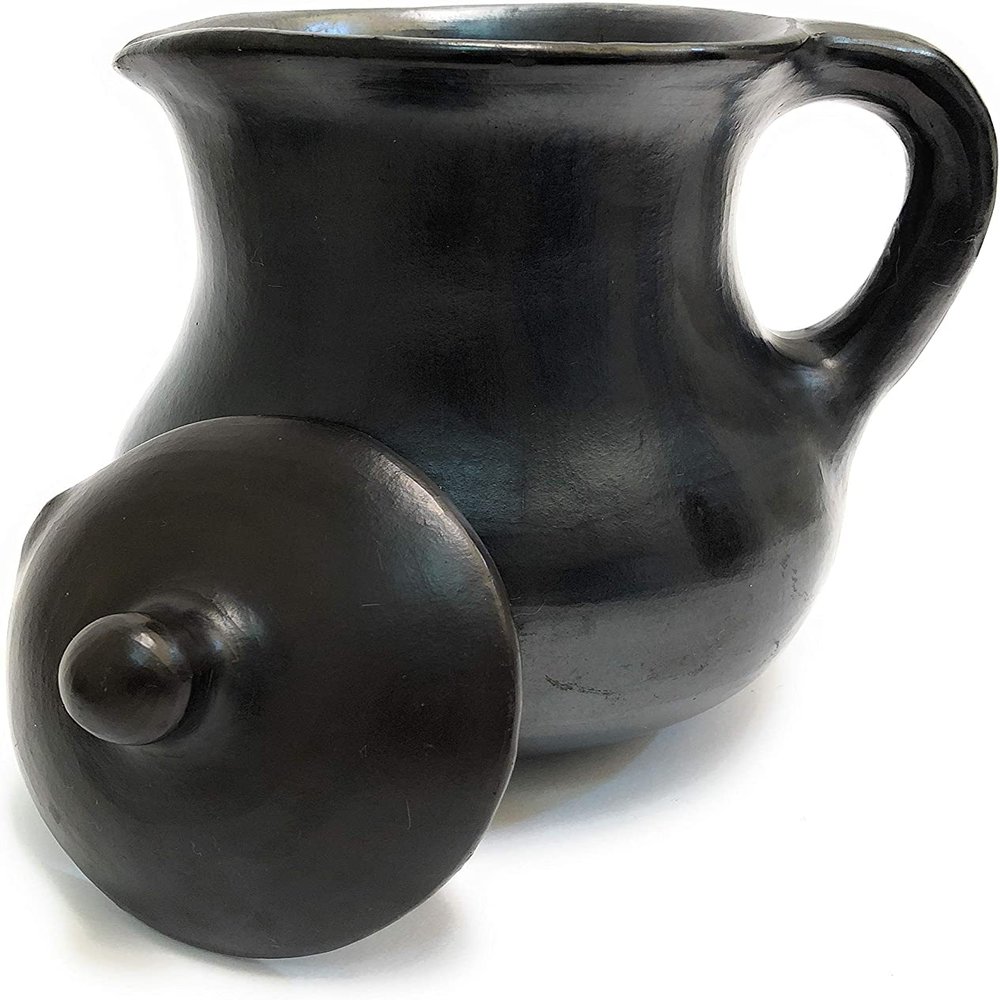 Chamba Clay Pitcher with Lid  1.3L Handmade Colombian Chocolate & Water Jug  Unglazed, Non-Toxic & Heat-Retaining  Traditional Earthenware for Authentic Flavor