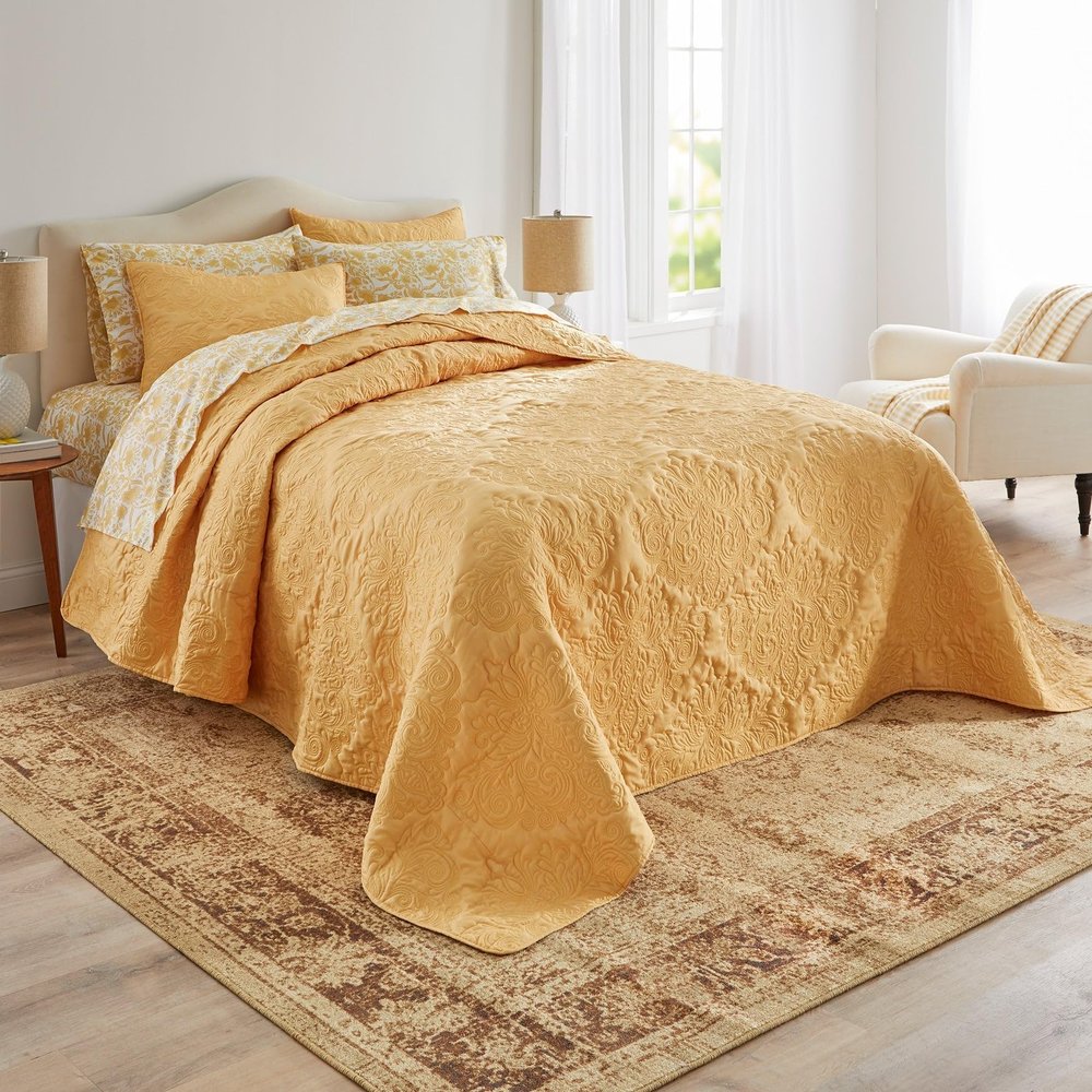 BrylaneHome Comfort Cloud Bedspread - Queen, Yellow
