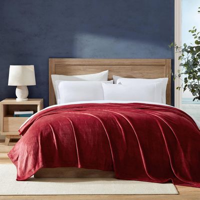 Nautica - Queen Blanket, Soft Plush Fleece Bedding, Ideal for Bed or Couch, Oeko-Tex Certified (Solid Red)