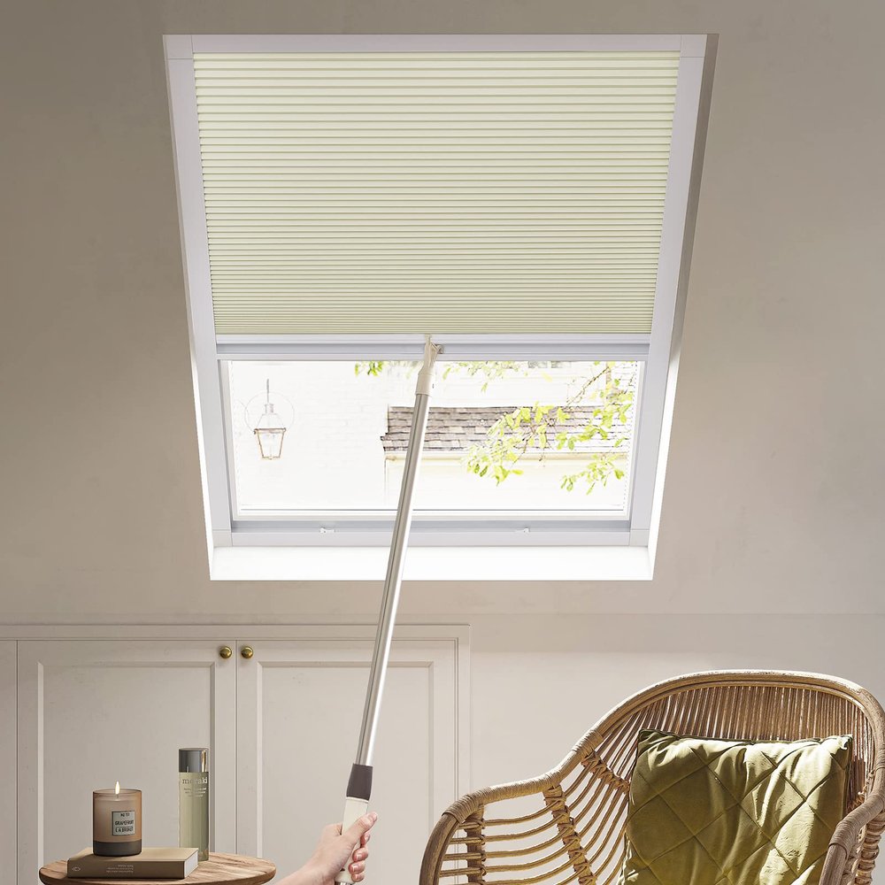MiLin Skylight Shades Blackout Blinds Cordless Cellular Blinds for Window Shades Suitable for Roof Inclined Plane Room Windows - Updated Design Very Easy to Install (100% Blackout Creamy)