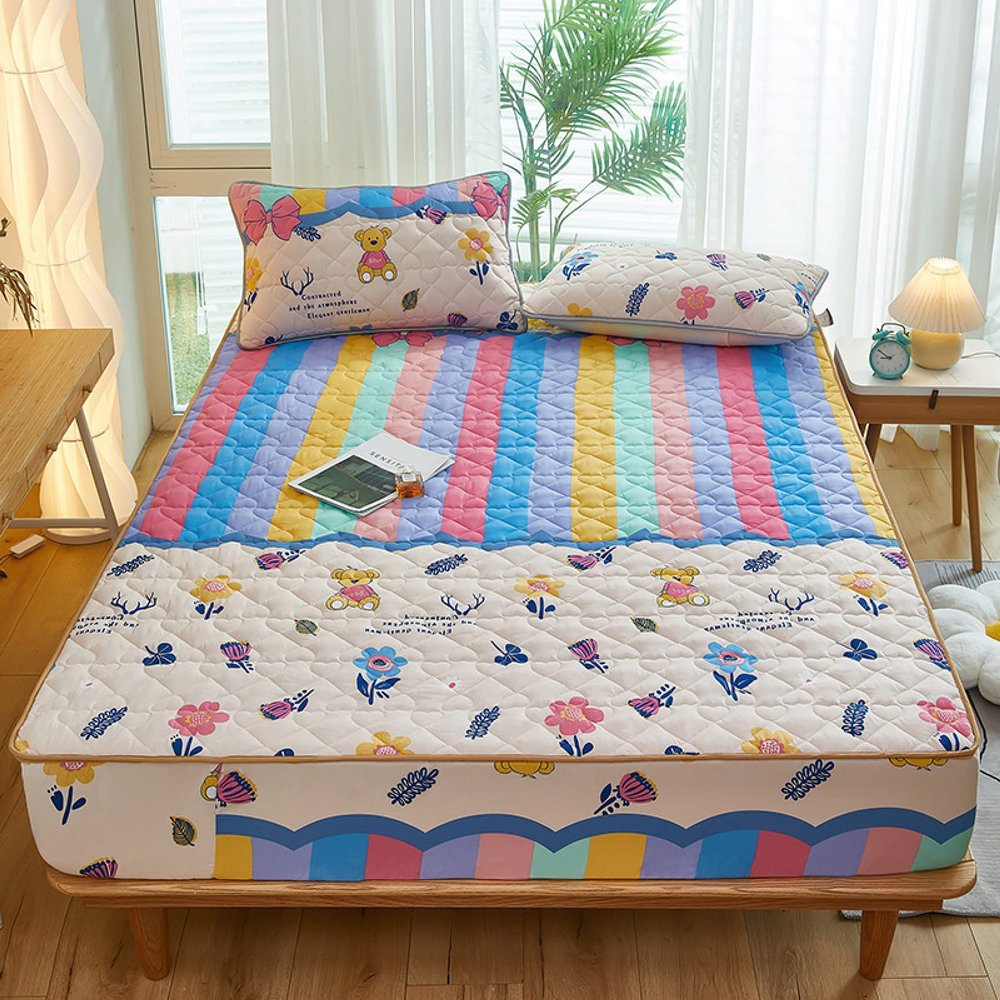 FCLDESHOP Bedding Fitted Sheets,Waterproof Fitted Sheet, Quilted Thickened Children's Urine-Proof Mattress Protector Cover, Non-Slip Bed Sheet,Bear,200x220cm